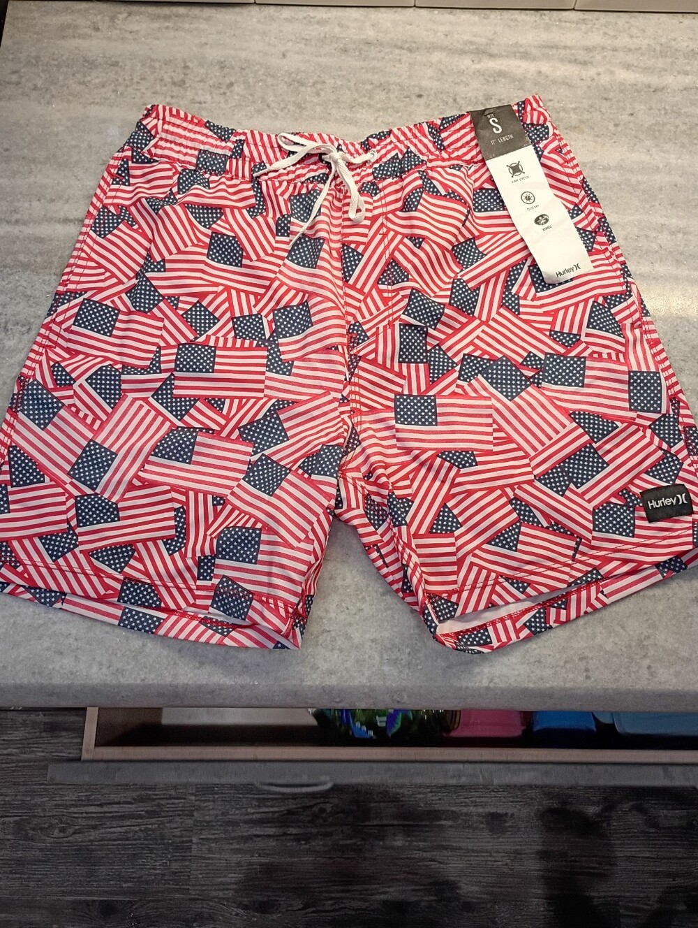 Hurley Men’s Red/Blue American Flag Swim Trunks Size Small New